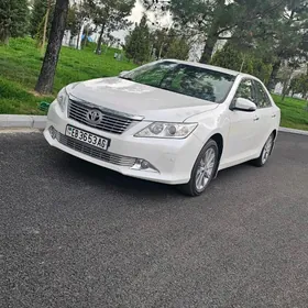 Toyota Camry 2014