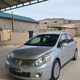Nissan Versa 2010