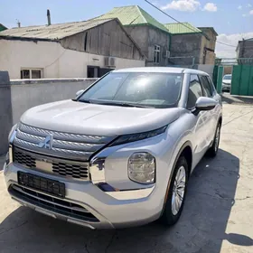 Mitsubishi Outlander 2022