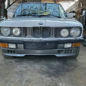 BMW 520 1986