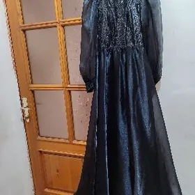 Черный платя