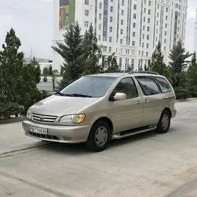Toyota Sienna 2003