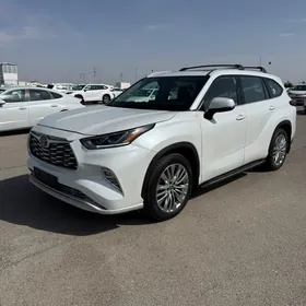 Toyota Highlander 2022