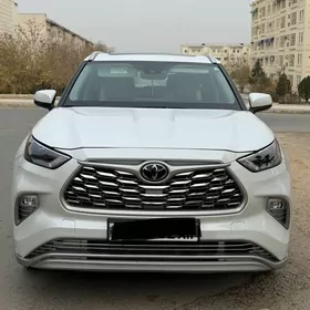 Toyota Highlander 2022