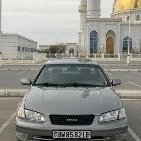 Toyota Camry 2000