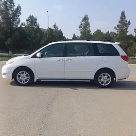Toyota Sienna 2008