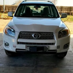 Toyota RAV4 2011
