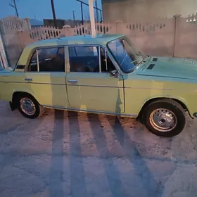 Lada 2103 1983