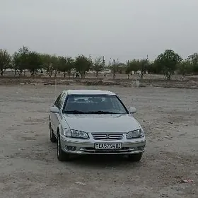 Toyota Camry 2000