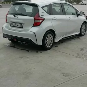 Nissan Versa Note 2016