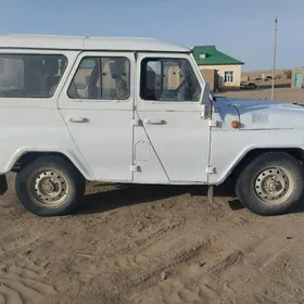 UAZ 469 2010