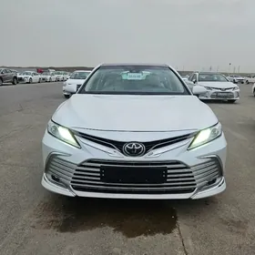 Toyota Camry 2022