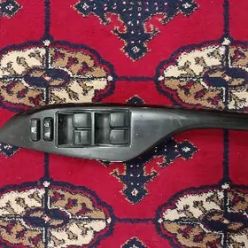 Toyota Sienna obsivka zamok