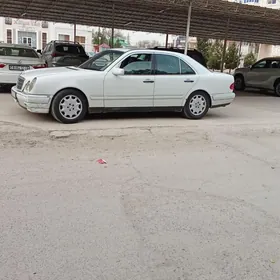 Mercedes-Benz E320 1997