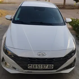 Hyundai Elantra 2021