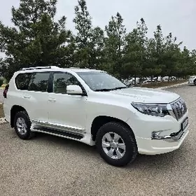 Toyota Land Cruiser Prado 2023