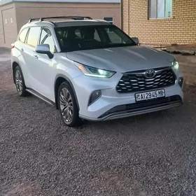 Toyota Highlander 2022