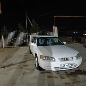 Toyota Camry 1999