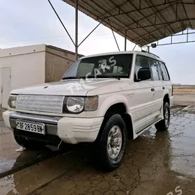 Mitsubishi Montero 1994