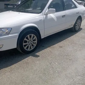 Toyota Camry 2000