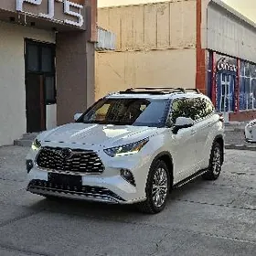 Toyota Highlander 2021