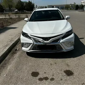 Toyota Camry 2022
