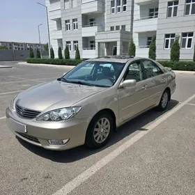 Toyota Camry 2004
