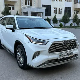 Toyota Highlander 2020