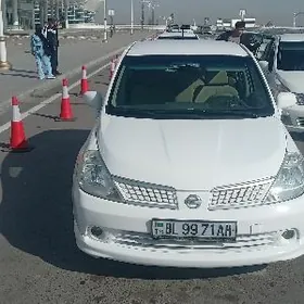 Nissan Tiida 2006