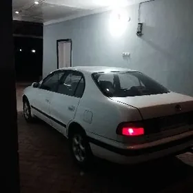 Toyota Corona 1995