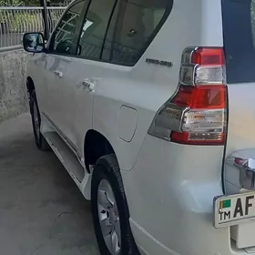 Toyota Land Cruiser Prado 2011