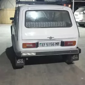 Lada Niva 1985