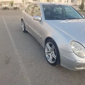 Mercedes-Benz E320 2002