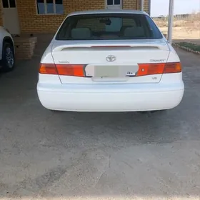 Toyota Camry 2000