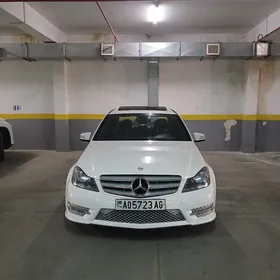 Mercedes-Benz C250 2013