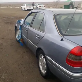 Mercedes-Benz 230E 1995