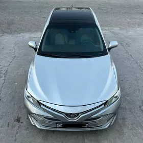 Toyota Camry 2018