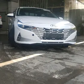 Hyundai Elantra 2021