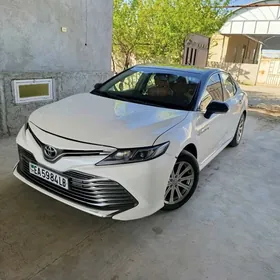 Toyota Camry 2018
