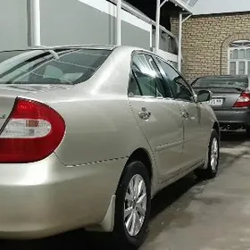 Toyota Camry 2003