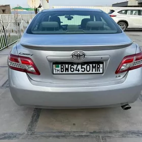 Toyota Camry 2011