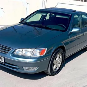 Toyota Camry 2001