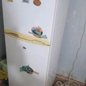 ПРОДАЁТСЯ ХОЛОДИЛЬНИК