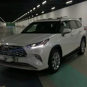 Toyota Highlander 2020