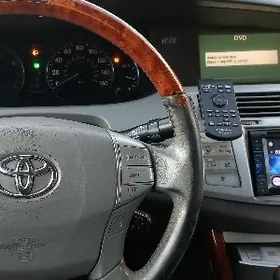 Toyota Avalon 2005