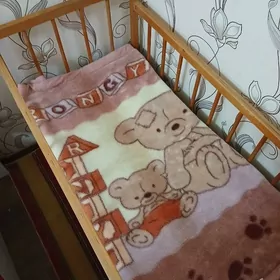 Кроватка и коляска