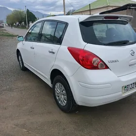 Nissan Versa 2009