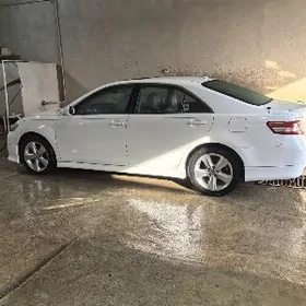 Toyota Camry 2011