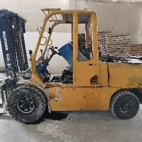 Kara Forklift 2005
