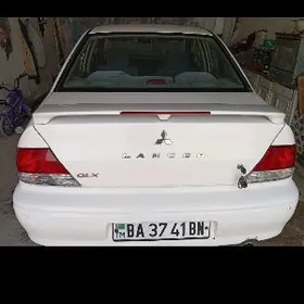 Mitsubishi Lanser 2003